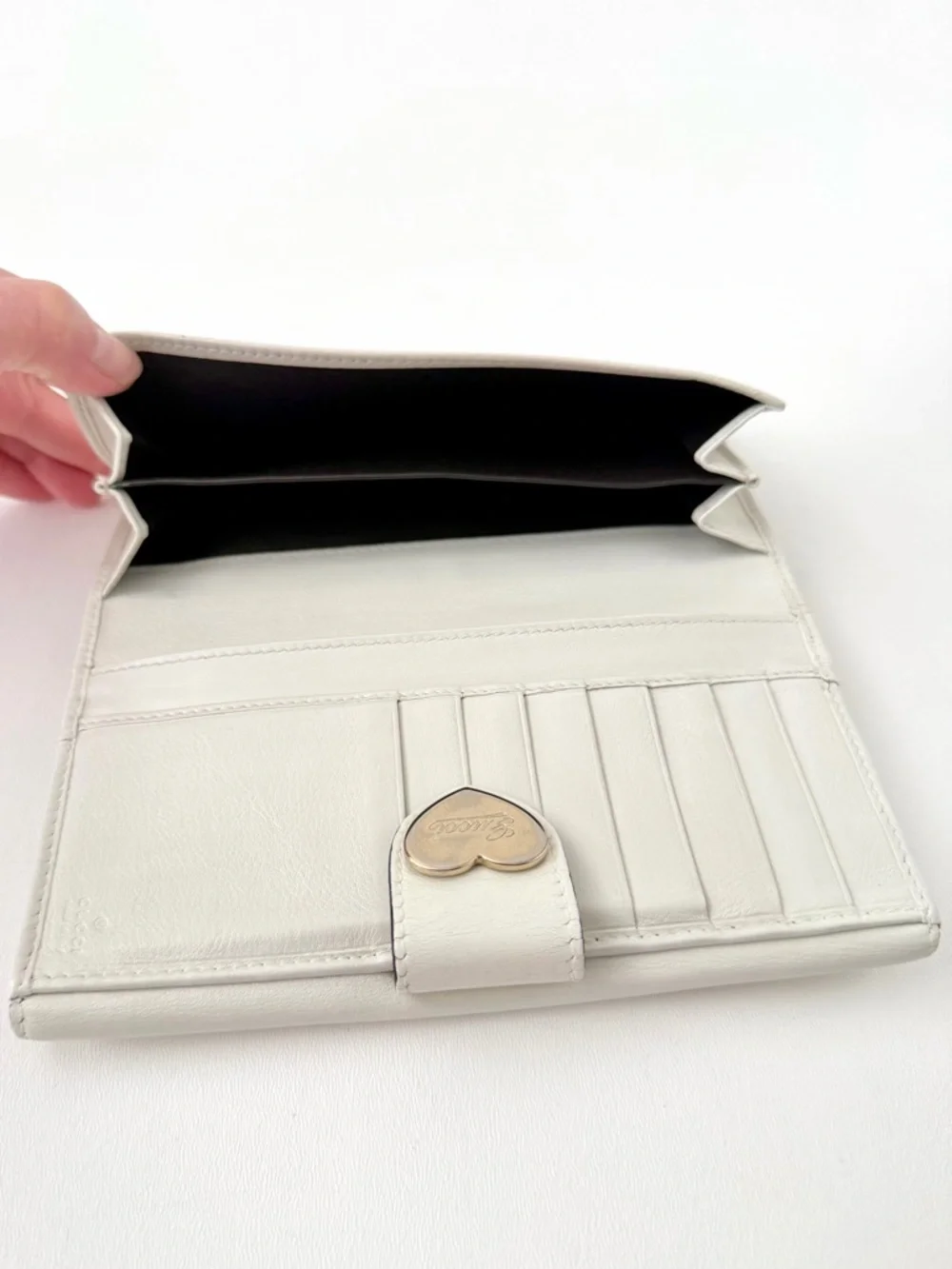 GUCCI‎ | GG Canvas Heart Flap Wallet Beige White Monogram Logo Y2K - Picture 2 of 15
